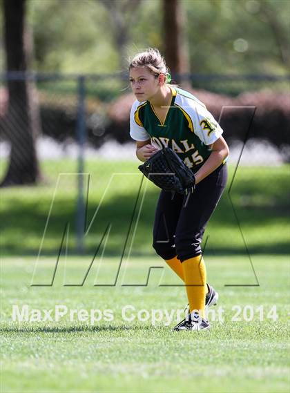 Thumbnail 2 in Royal @ Simi Valley photogallery.