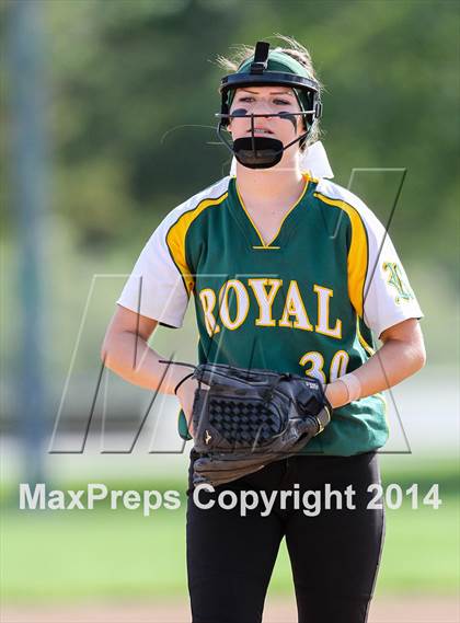 Thumbnail 1 in Royal @ Simi Valley photogallery.