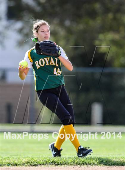 Thumbnail 3 in Royal @ Simi Valley photogallery.