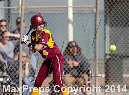 Thumbnail 3 in Royal @ Simi Valley photogallery.