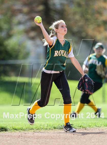 Thumbnail 2 in Royal @ Simi Valley photogallery.