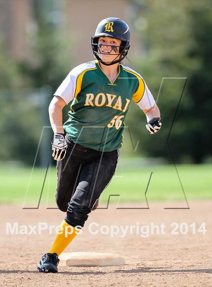 Thumbnail 3 in Royal @ Simi Valley photogallery.