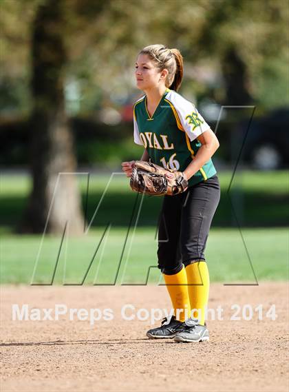 Thumbnail 2 in Royal @ Simi Valley photogallery.