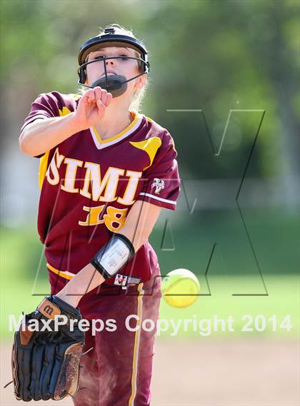 Thumbnail 3 in Royal @ Simi Valley photogallery.