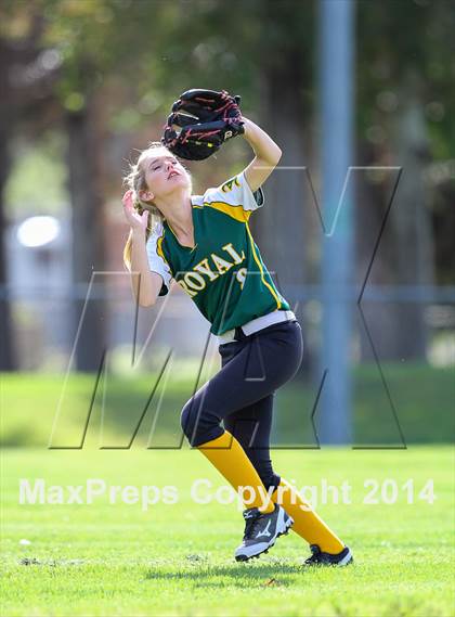Thumbnail 2 in Royal @ Simi Valley photogallery.