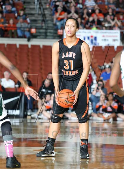 Thumbnail 3 in Kennedale vs. Smithville (UIL 3A Semifinal) photogallery.