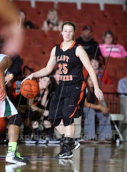 Thumbnail 3 in Kennedale vs. Smithville (UIL 3A Semifinal) photogallery.