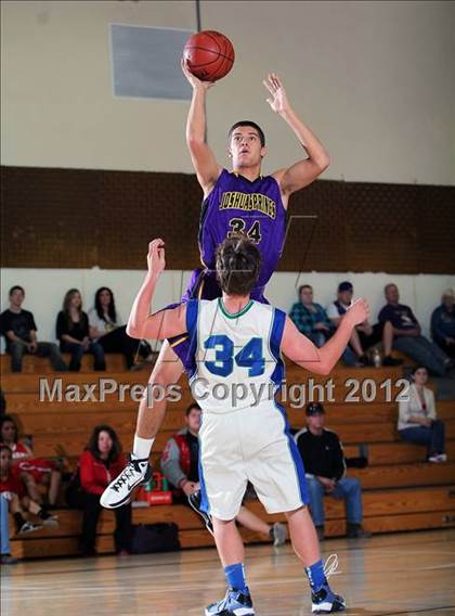 Thumbnail 3 in Pacifica Christian vs. Joshua Springs (MaxPreps Holiday Classic) photogallery.