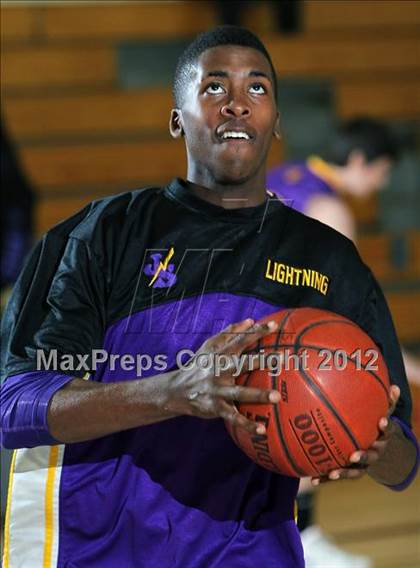 Thumbnail 2 in Pacifica Christian vs. Joshua Springs (MaxPreps Holiday Classic) photogallery.