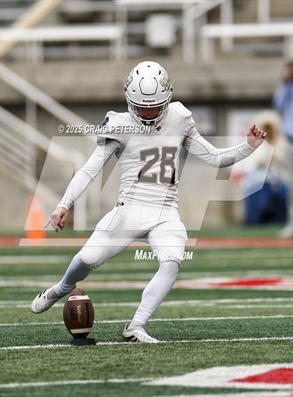 Thumbnail 3 in Lone Peak vs Corner Canyon (UHSAA 6A Final) photogallery.