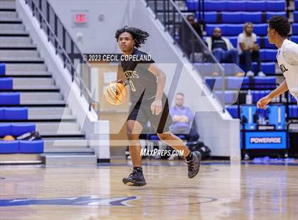 Thumbnail 3 in Sprayberry vs. Campbell photogallery.