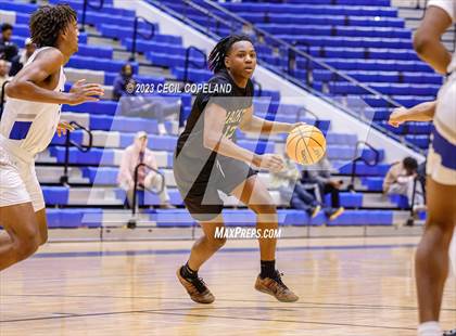 Thumbnail 1 in Sprayberry vs. Campbell photogallery.
