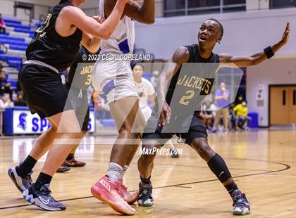 Thumbnail 3 in Sprayberry vs. Campbell photogallery.