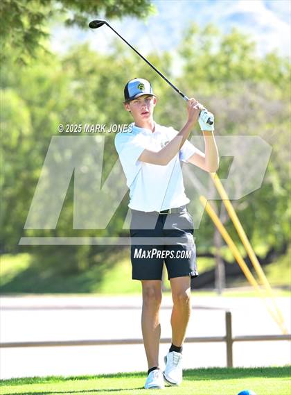 Thumbnail 3 in AIA DII Championships photogallery.