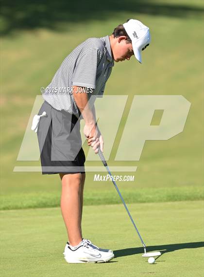 Thumbnail 3 in AIA DII Championships photogallery.