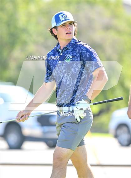 Thumbnail 3 in AIA DII Championships photogallery.