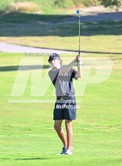 Thumbnail 3 in AIA DII Championships photogallery.