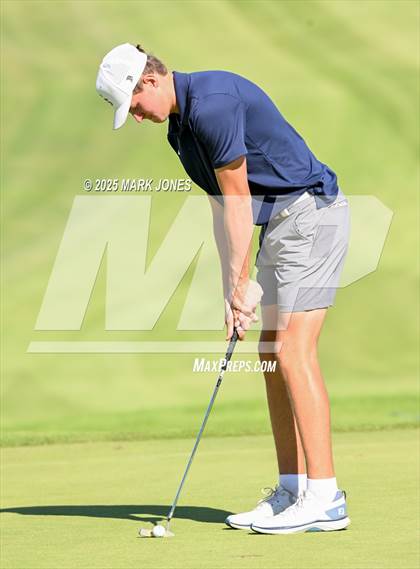 Thumbnail 1 in AIA DII Championships photogallery.