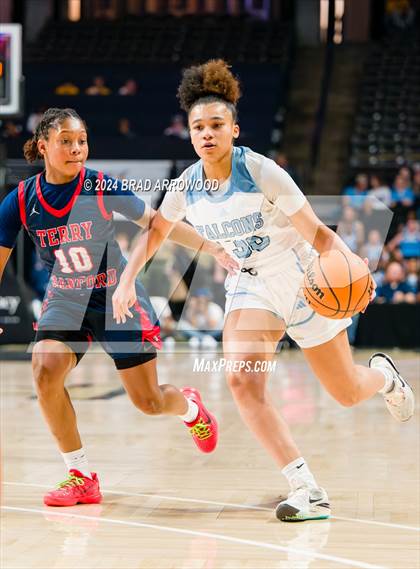 Thumbnail 2 in Terry Sanford vs West Rowan (NCHSAA 3A Final) photogallery.