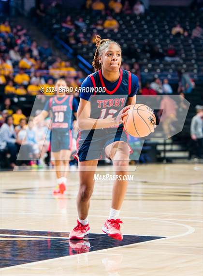 Thumbnail 1 in Terry Sanford vs West Rowan (NCHSAA 3A Final) photogallery.