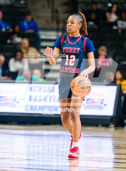 Thumbnail 3 in Terry Sanford vs West Rowan (NCHSAA 3A Final) photogallery.