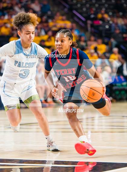 Thumbnail 3 in Terry Sanford vs West Rowan (NCHSAA 3A Final) photogallery.