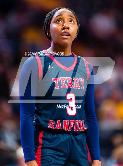 Thumbnail 2 in Terry Sanford vs West Rowan (NCHSAA 3A Final) photogallery.