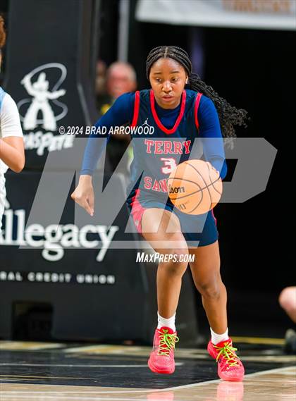 Thumbnail 3 in Terry Sanford vs West Rowan (NCHSAA 3A Final) photogallery.