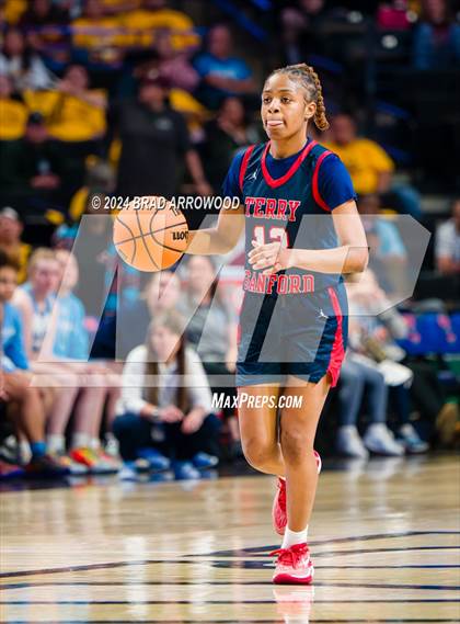 Thumbnail 3 in Terry Sanford vs West Rowan (NCHSAA 3A Final) photogallery.