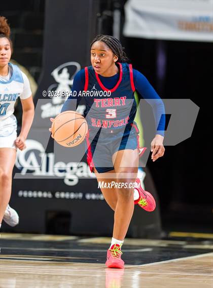 Thumbnail 2 in Terry Sanford vs West Rowan (NCHSAA 3A Final) photogallery.
