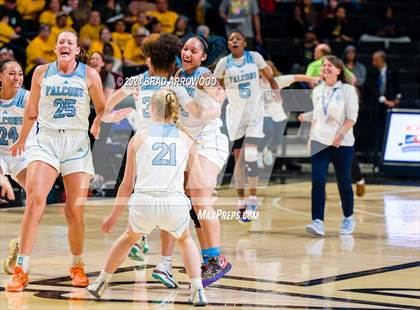 Thumbnail 2 in Terry Sanford vs West Rowan (NCHSAA 3A Final) photogallery.