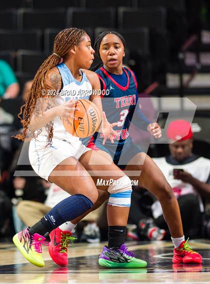 Thumbnail 3 in Terry Sanford vs West Rowan (NCHSAA 3A Final) photogallery.