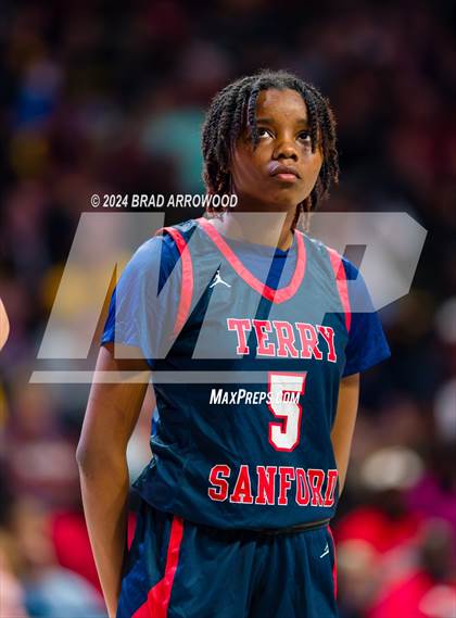 Thumbnail 2 in Terry Sanford vs West Rowan (NCHSAA 3A Final) photogallery.