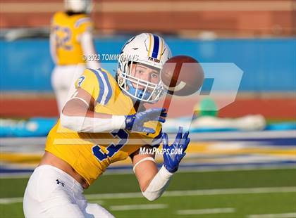 Thumbnail 3 in Hirschi @ Brock photogallery.