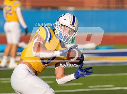 Thumbnail 3 in Hirschi @ Brock photogallery.