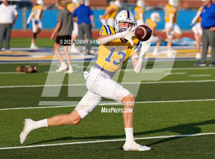 Thumbnail 3 in Hirschi @ Brock photogallery.