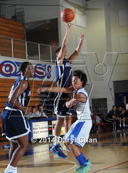 Thumbnail 3 in Culver City vs. Aquinas (San Gabriel Tournament) photogallery.