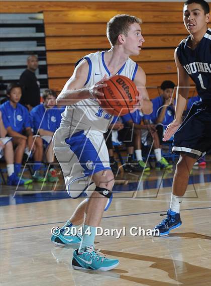 Thumbnail 2 in Culver City vs. Aquinas (San Gabriel Tournament) photogallery.