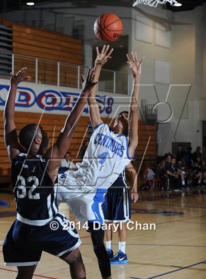 Thumbnail 2 in Culver City vs. Aquinas (San Gabriel Tournament) photogallery.