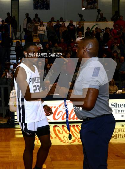 Thumbnail 2 in Poughkeepsie vs. Tappan Zee (Section 1 Class A Final) photogallery.