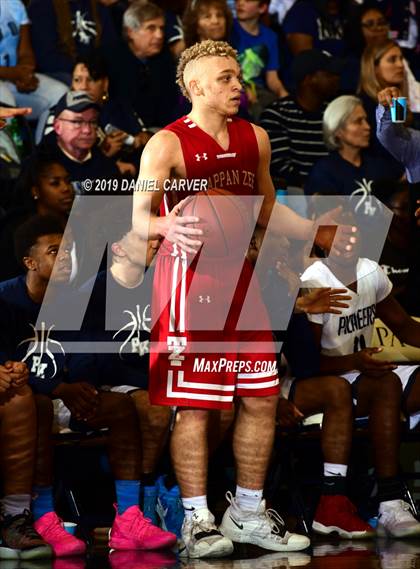 Thumbnail 3 in Poughkeepsie vs. Tappan Zee (Section 1 Class A Final) photogallery.