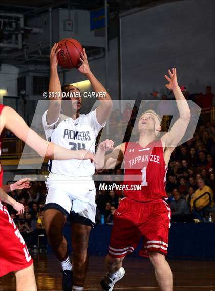 Thumbnail 2 in Poughkeepsie vs. Tappan Zee (Section 1 Class A Final) photogallery.