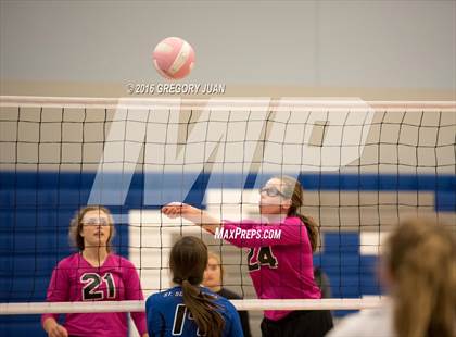 Thumbnail 2 in St. Mary's Dominican vs St. Scholastica (Penguin Volleyball Classic) photogallery.