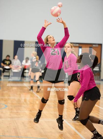 Thumbnail 1 in St. Mary's Dominican vs St. Scholastica (Penguin Volleyball Classic) photogallery.