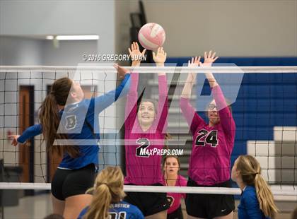 Thumbnail 2 in St. Mary's Dominican vs St. Scholastica (Penguin Volleyball Classic) photogallery.