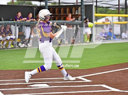Thumbnail 2 in Bremond vs Weimar (UIL 2A Regional Semifinal Playoff) photogallery.