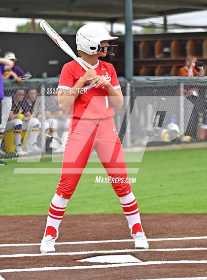 Thumbnail 2 in Bremond vs Weimar (UIL 2A Regional Semifinal Playoff) photogallery.