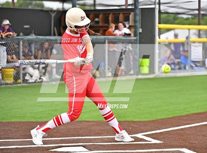 Thumbnail 3 in Bremond vs Weimar (UIL 2A Regional Semifinal Playoff) photogallery.