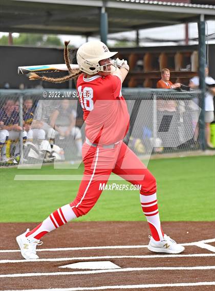 Thumbnail 3 in Bremond vs Weimar (UIL 2A Regional Semifinal Playoff) photogallery.