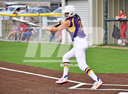 Thumbnail 3 in Bremond vs Weimar (UIL 2A Regional Semifinal Playoff) photogallery.